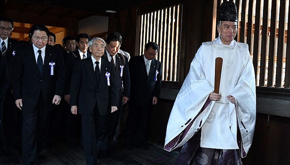 日本跨黨派議聯61人集體參拜靖國神社 外務副大臣在列