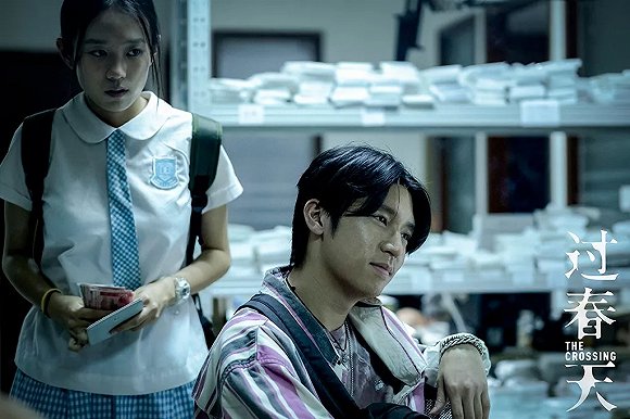 《過春天》：都說港片已死，國內導演卻拍了一部地道的「港產片」