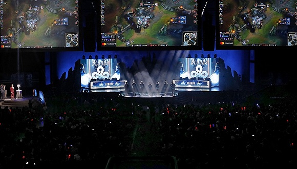 IG和Fnatic爭奪《英雄聯盟》S8全球總決賽冠軍 RNG爆冷出局
