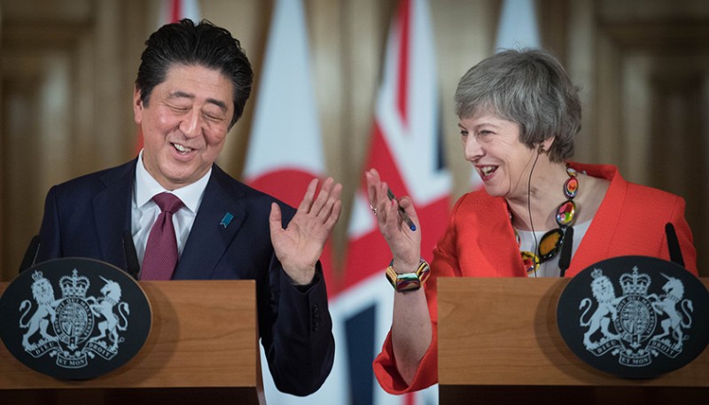 訪英為新經濟夥伴關係造勢,安倍:全世界都不希望硬脫歐